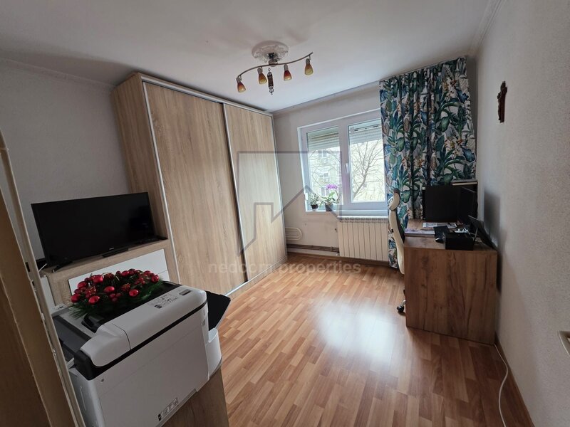 Rahova - Barca Vanzare apartament 3 camere